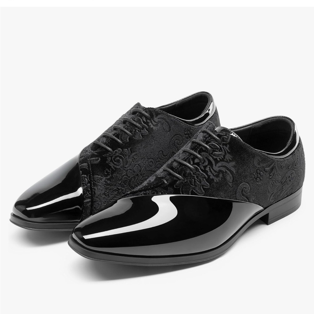 Men’s Dress Shoes with Glossy Toe Cap and Textured Upper sz11